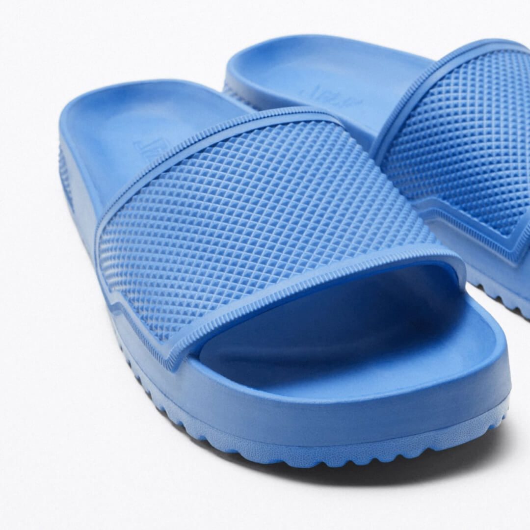 TEXTURED FLIP FLOPS - Image 2