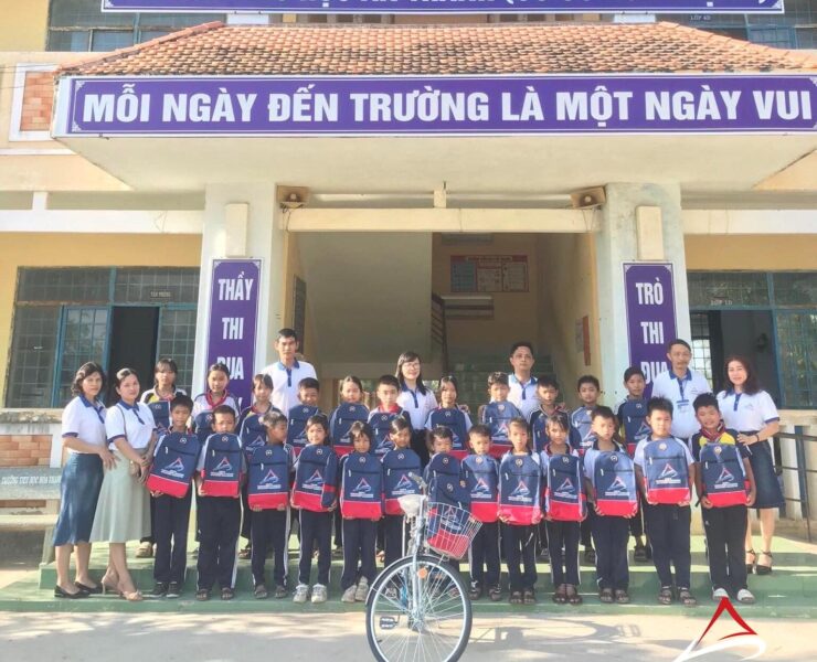 Spreading Kindness and Hope – School Gift Program in Vietnam